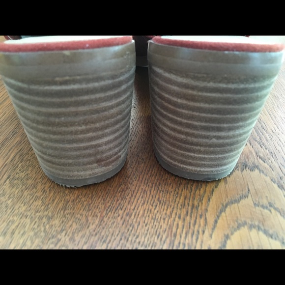 Marc Fisher 8.5 chunk heel perforated sling back suede upper. Like brand new! - Picture 3 of 5